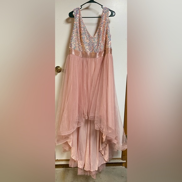 Dress - Picture 11 of 13